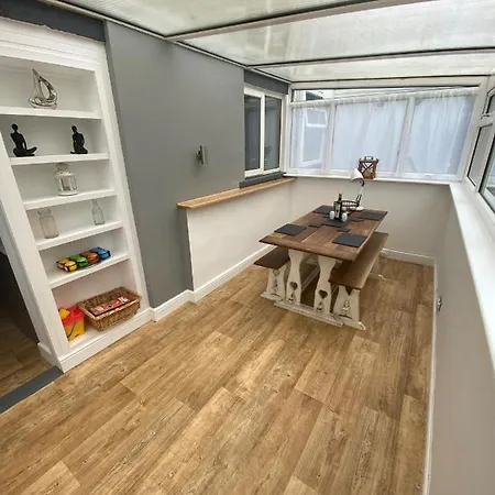 46 Linden Road Holiday home *