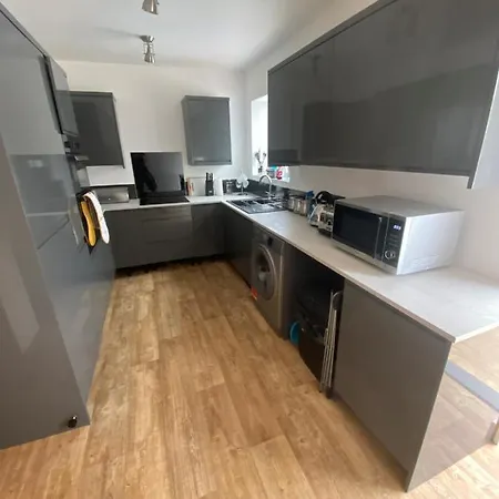 46 Linden Road * Scalby (North Yorkshire)